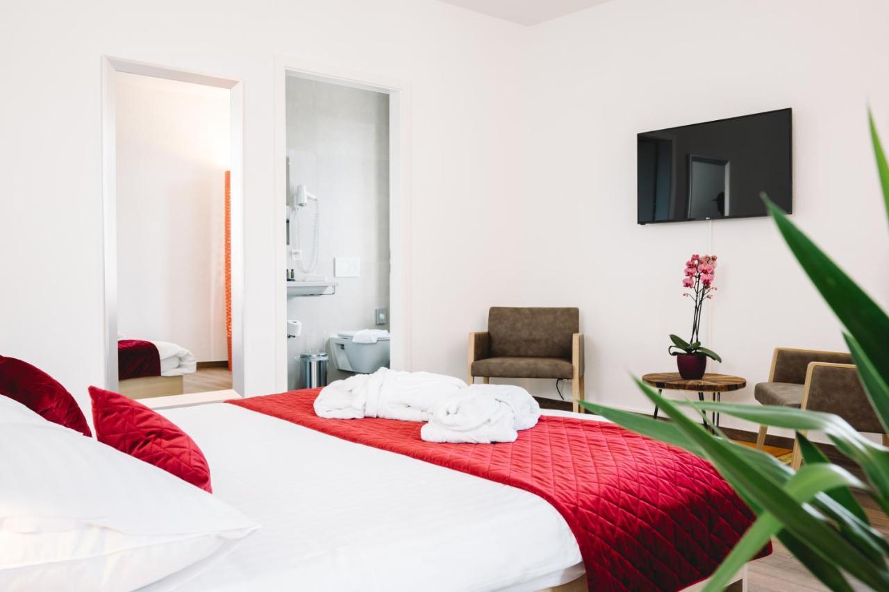 Hotel-Restaurant La Croix D'Or Ballaigues Εξωτερικό φωτογραφία
